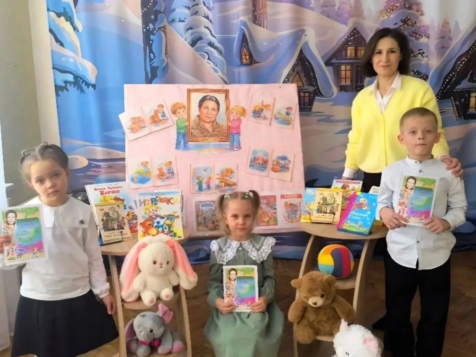В Шахтерском округе подвели итоги интеллектуального конкурса «Умники и умницы» В Шахтерском округе подвели итоги интеллектуального конкурса «Умники и умницы»