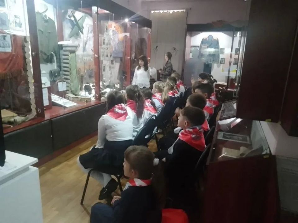 В Международный день музеев, музей посетили учащиеся ГБОУ "Средняя школа № 22 Г.О. Харцызск" В Международный день музеев, музей посетили учащиеся ГБОУ "Средняя школа № 22 Г.О. Харцызск"