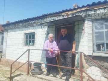 "Маленькие добрые дела". В местную общественную приемную Единой России обратилась женщина преклонного возраста, проживающая в одиночестве