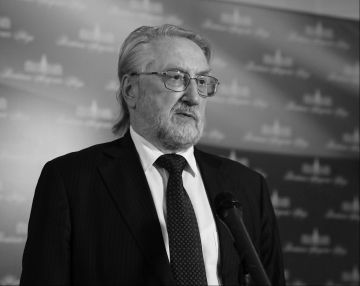 На 72-м году жизни скончался заведующий специализированным научно-исследовательским отделом по профилактике и борьбе со СПИДом ЦНИИ эпидемиологии Роспотребнадзора Вадим Покровский, сообщает РБК со ссылкой на ведомство