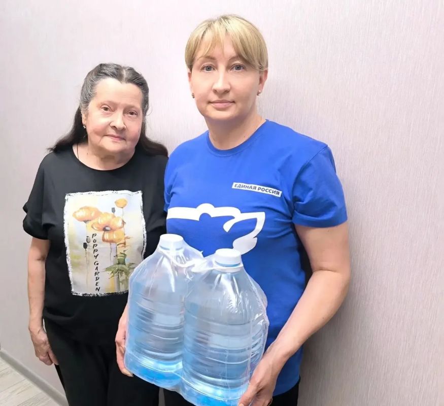 Партийцы Ленинского внутригородского района г.о. Донецк приняли участие в акции «Маленькие добрые дела»