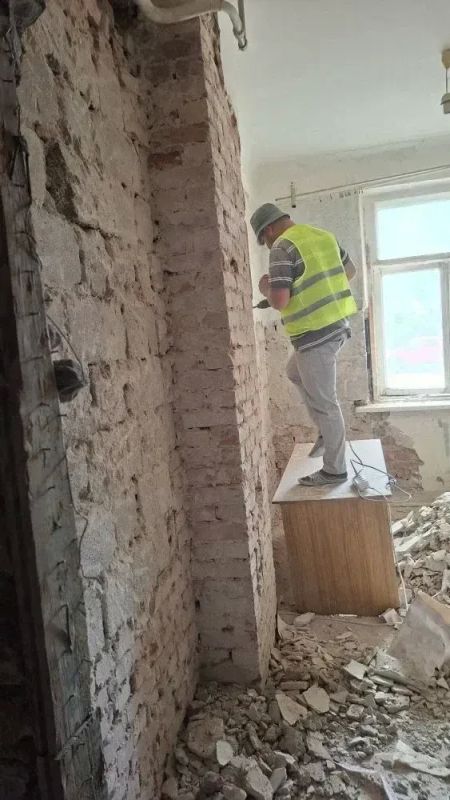 Нижегородские подрядчики обновляют административные помещения в Харцызске Нижегородские подрядчики обновляют административные помещения в Харцызске