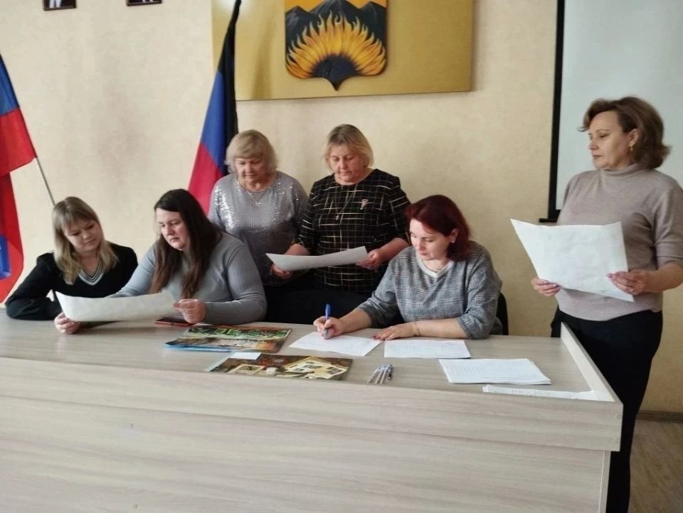 В Шахтерском округе подведены итоги муниципального этапа конкурса рисунка «Нам этот мир завещано беречь» В Шахтерском округе подведены итоги муниципального этапа конкурса рисунка «Нам этот мир завещано беречь»
