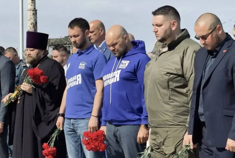 Антон Демидов: Горд быть в Мариуполе в знаковый день – годовщину освобождения города Антон Демидов: Горд быть в Мариуполе в знаковый день – годовщину освобождения города
