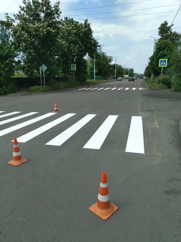 В Снежном продолжается обновление дорожной инфраструктуры В Снежном продолжается обновление дорожной инфраструктуры