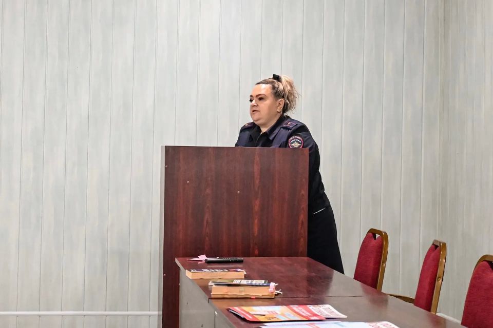 Любовь к Родине — это не только чувства, но и поступки! Любовь к Родине — это не только чувства, но и поступки!