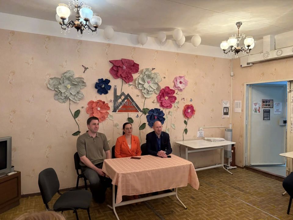 Встречи с трудовым коллективом в Ленинском районе города Донецка продолжаются Встречи с трудовым коллективом в Ленинском районе города Донецка продолжаются