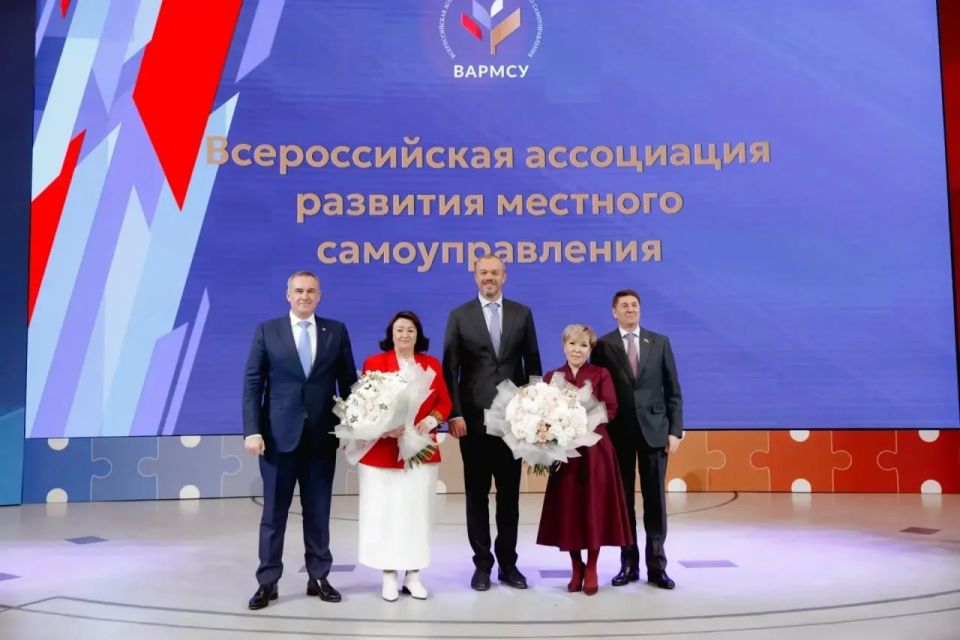 Алексей Кулемзин: Сегодня свой день рождения отмечает сопредседатель Всероссийской ассоциации развития местного самоуправления Ирина Михайловна Гусева! Алексей Кулемзин: Сегодня свой день рождения отмечает сопредседатель Всероссийской ассоциации развития местного самоуправления Ирина Михайловна Гусева!