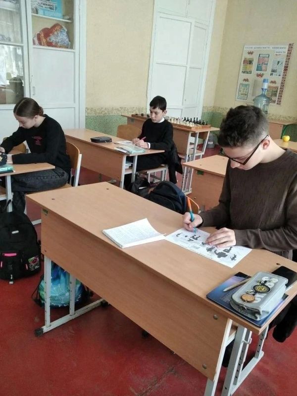 Школьники Златоустовки Волновахского округа приняли участие в интеллектуальном марафоне