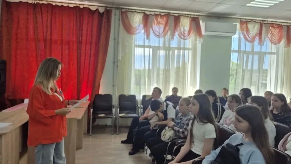 Мангушская школа №1 отметила День полярника Мангушская школа №1 отметила День полярника