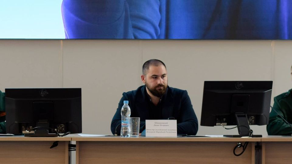 Денис Шимановский: Карьера, которая начинается дома Денис Шимановский: Карьера, которая начинается дома