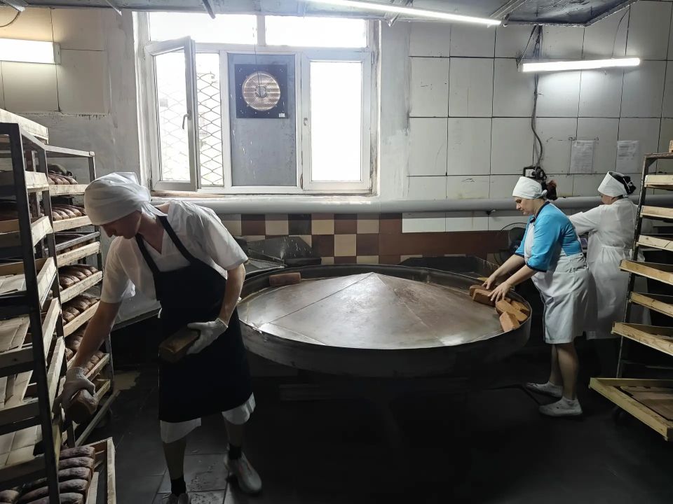 Глава Снежного оценил работу хлебозавода «МИР ХЛЕБА» Глава Снежного оценил работу хлебозавода «МИР ХЛЕБА»