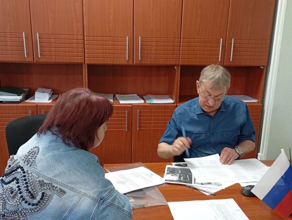 Провел очередной личный приём в администрации округа Провел очередной личный приём в администрации округа