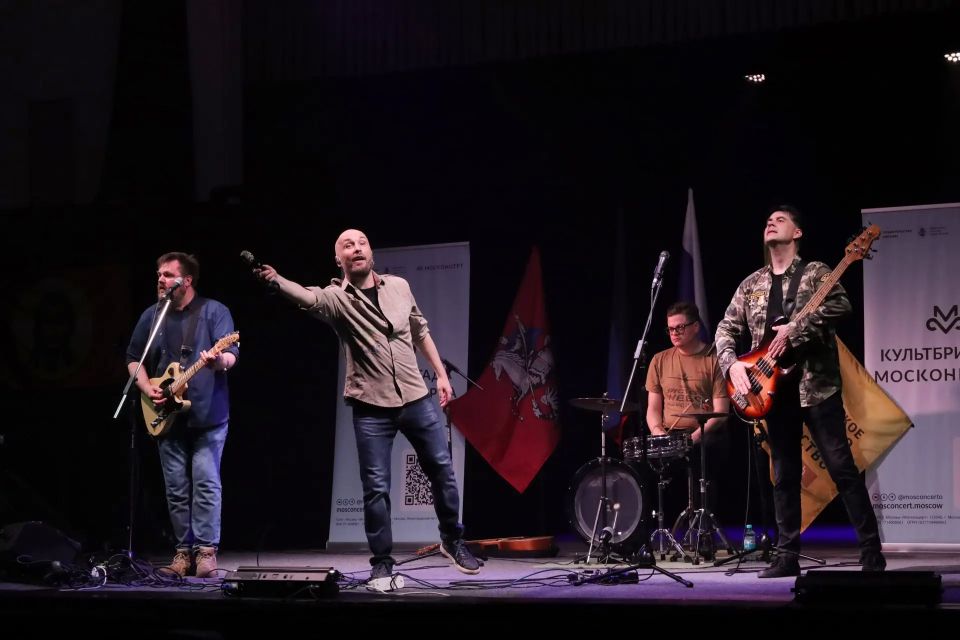 В Мариуполе в День освобождения города прошел масштабный концерт В Мариуполе в День освобождения города прошел масштабный концерт