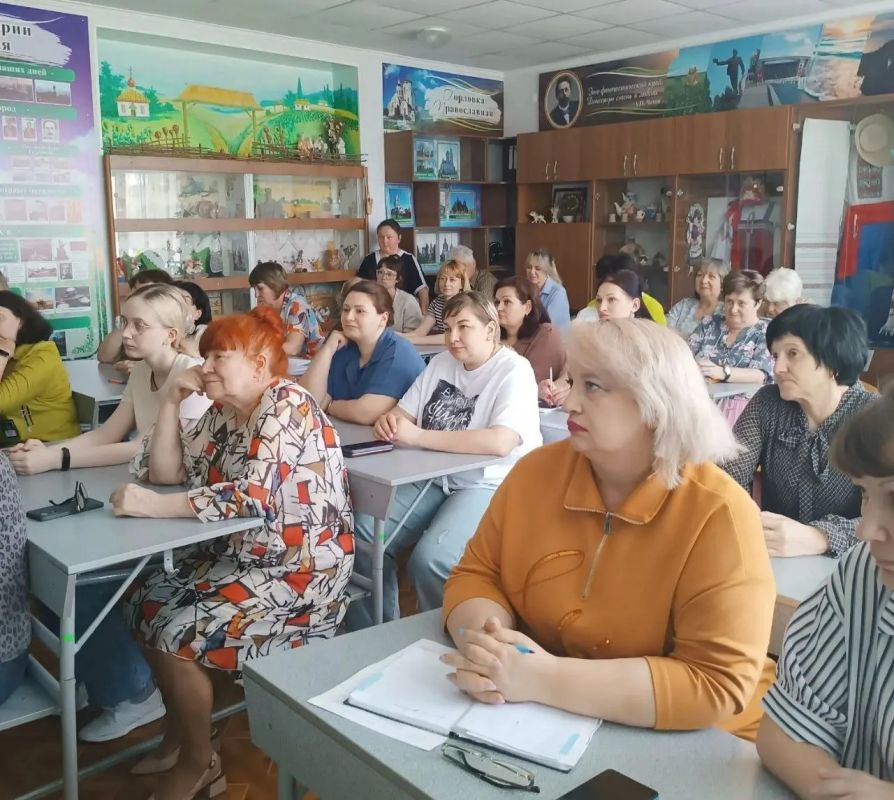 Состоялась встреча начальника управления образования с руководителями образовательных организаций Состоялась встреча начальника управления образования с руководителями образовательных организаций