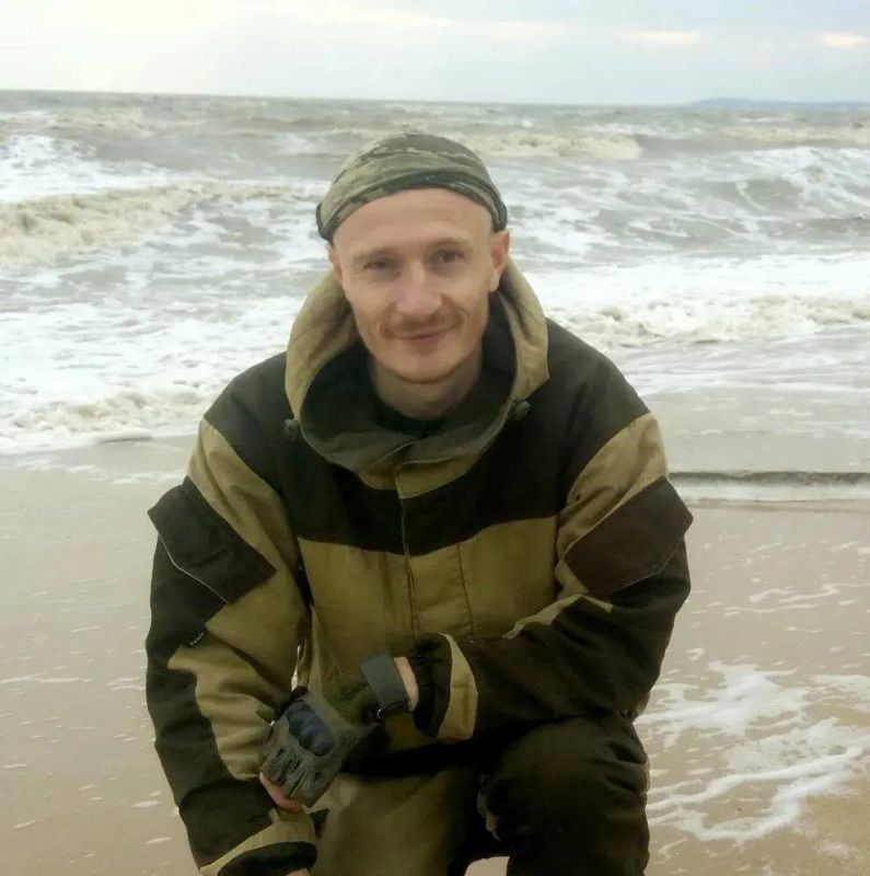 «Шахта закаляет характер, мы привыкли землю грызть, а пришлось грызть врага»: Ветеран боевых действий из ДНР вернулся на горное предприятие после тяжелого ранения «Шахта закаляет характер, мы привыкли землю грызть, а пришлось грызть врага»: Ветеран боевых действий из ДНР вернулся на горное предприятие после тяжелого ранения