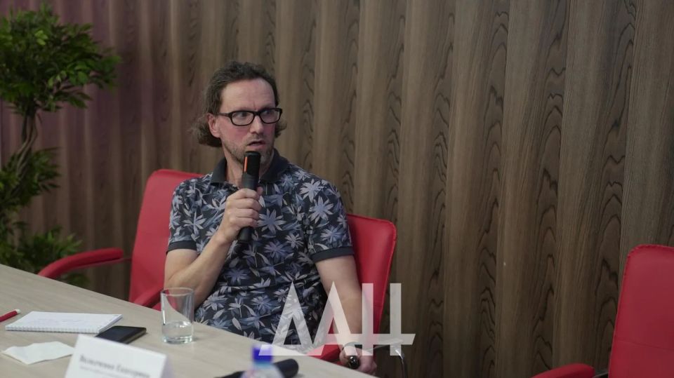 ИИ вместо рутины: эксперт объяснил, как решить кадровый голод в ресторанах ДНР ИИ вместо рутины: эксперт объяснил, как решить кадровый голод в ресторанах ДНР