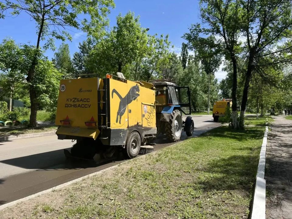 МУП «Простор» ежедневно выполняет все необходимые работы по содержанию городских улиц МУП «Простор» ежедневно выполняет все необходимые работы по содержанию городских улиц