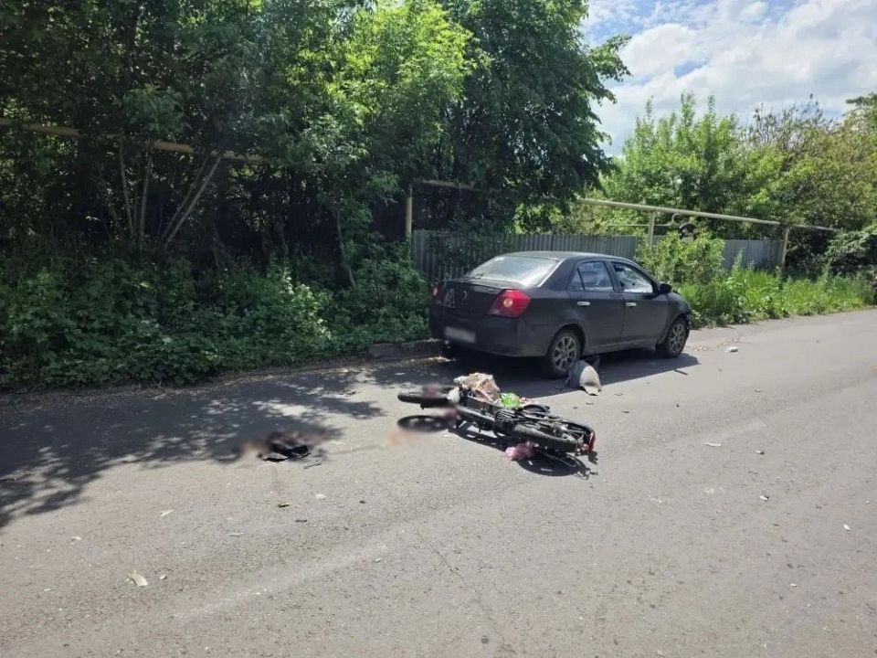 В Горловке в результате двух ДТП погибла семейная пара и пострадал велосипедист В Горловке в результате двух ДТП погибла семейная пара и пострадал велосипедист
