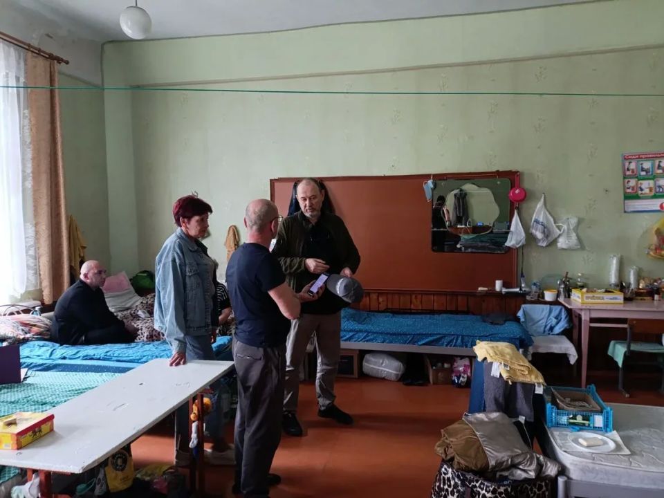 Дарья Морозова: Мои представители посетили пункт временного размещения в г. Енакиево с целью мониторинга условий пребывания граждан, эвакуированных из зоны боевых действий, и выявления недостающих им потребностей в... Дарья Морозова: Мои представители посетили пункт временного размещения в г. Енакиево с целью мониторинга условий пребывания граждан, эвакуированных из зоны боевых действий, и выявления недостающих им потребностей в...
