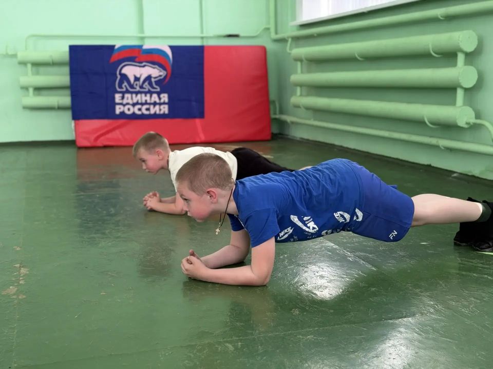 В Ясиноватой прошла открытая тренировка по боксу в рамках партийного проекта «Детский спорт»