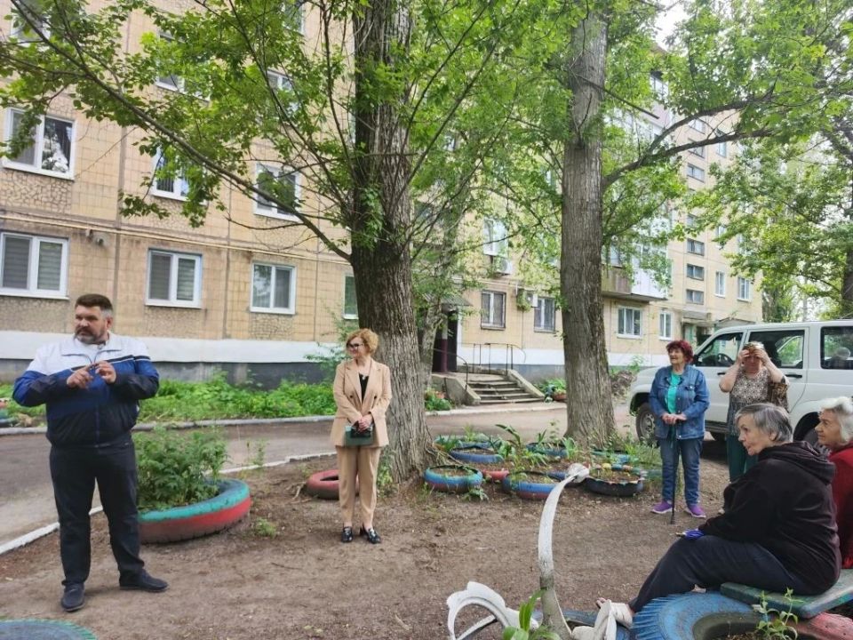 В Шахтерском округе продолжается реализация проекта Единой России «Управдом» В Шахтерском округе продолжается реализация проекта Единой России «Управдом»