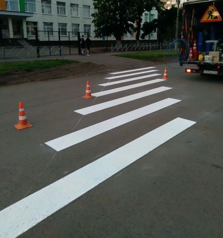 В Снежном продолжается обновление дорожной инфраструктуры В Снежном продолжается обновление дорожной инфраструктуры