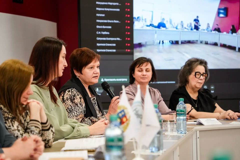 Вице-премьер Кирилл Макаров принял участие во Всероссийском научно-практическом круглом столе «Актуальные проблемы государственного и муниципального управления: теоретико-методологические и прикладные аспекты» Вице-премьер Кирилл Макаров принял участие во Всероссийском научно-практическом круглом столе «Актуальные проблемы государственного и муниципального управления: теоретико-методологические и прикладные аспекты»