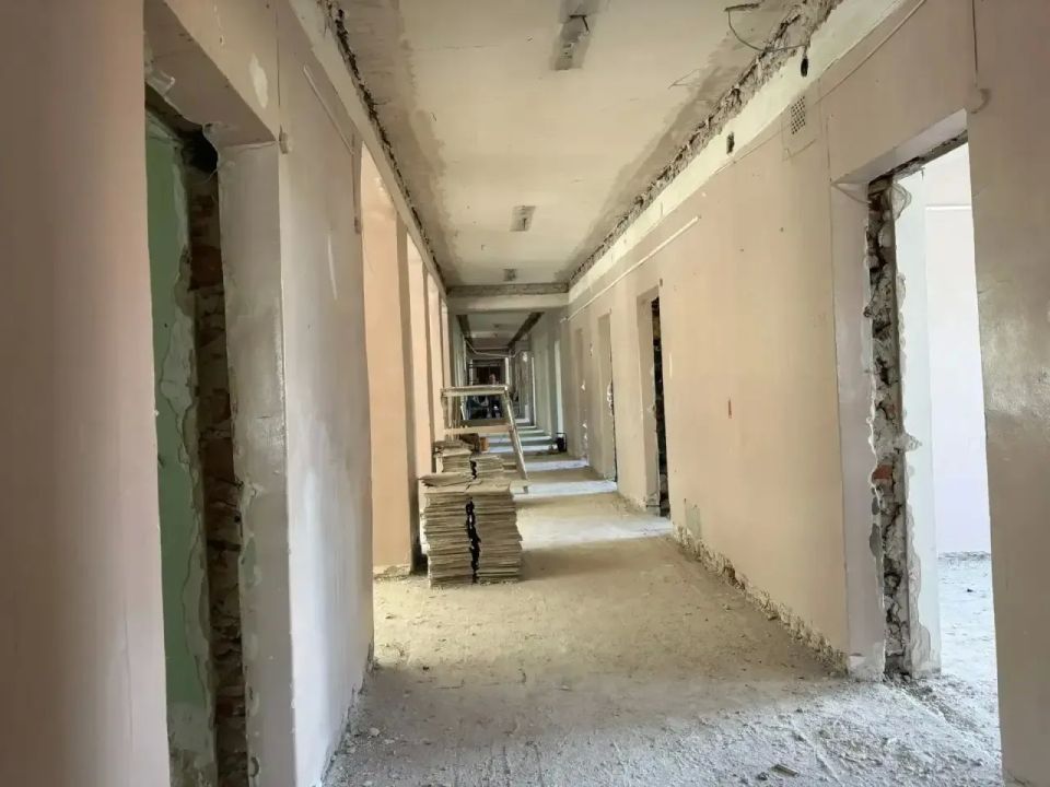 Проверил ход ремонтных работ в поликлинике ГБУ ДНР «Ясиноватская ЦРБ» Проверил ход ремонтных работ в поликлинике ГБУ ДНР «Ясиноватская ЦРБ»