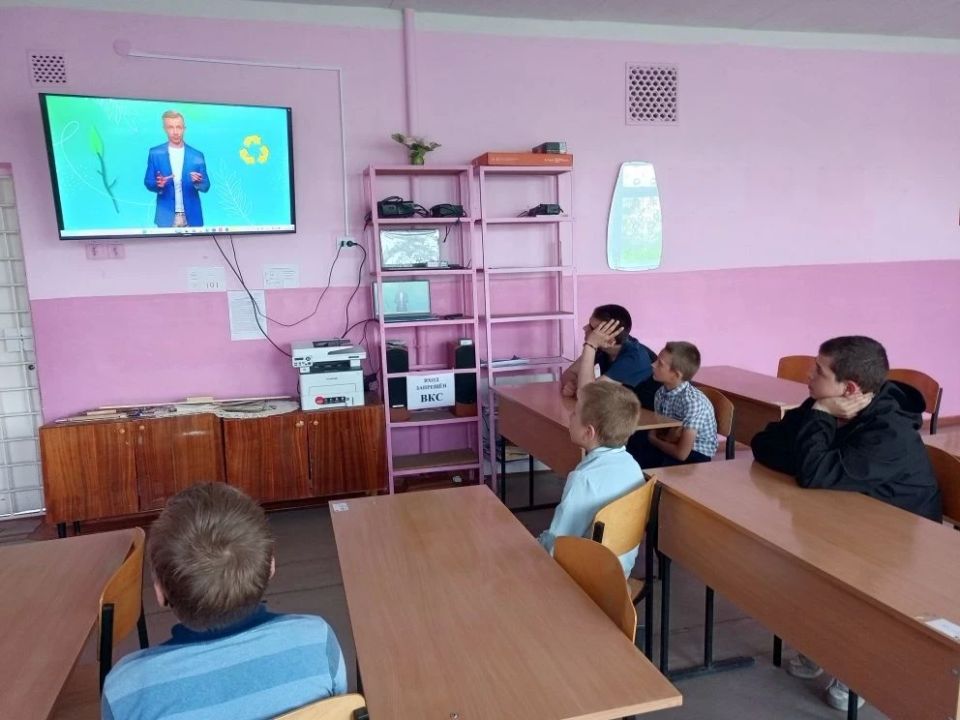 В ГБОУ «Войковская школа Амвросиевского м.о.» прошли экологические уроки с применением платформы «Зелёная школа» В ГБОУ «Войковская школа Амвросиевского м.о.» прошли экологические уроки с применением платформы «Зелёная школа»