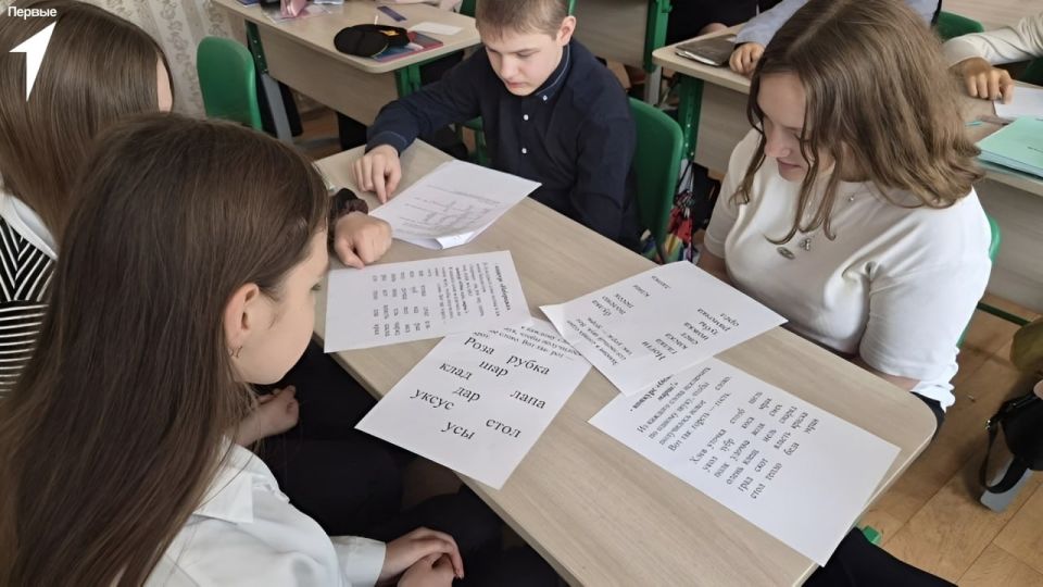 Что такое «чело»? А «уста»? А «персти»? Что такое «чело»? А «уста»? А «персти»?