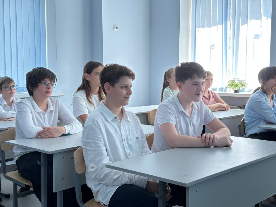 Урок «Цифровой ликбез» прошел в донецком лицее «Коллеж» Урок «Цифровой ликбез» прошел в донецком лицее «Коллеж»