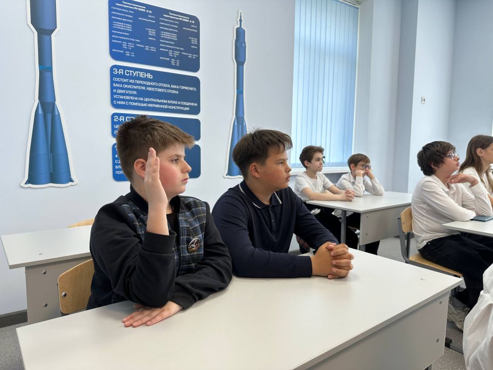 Урок «Цифровой ликбез» прошел в донецком лицее «Коллеж» Урок «Цифровой ликбез» прошел в донецком лицее «Коллеж»