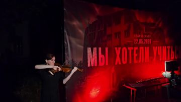 В Донецке прошел траурный митинг в память о погибших в Старобельске