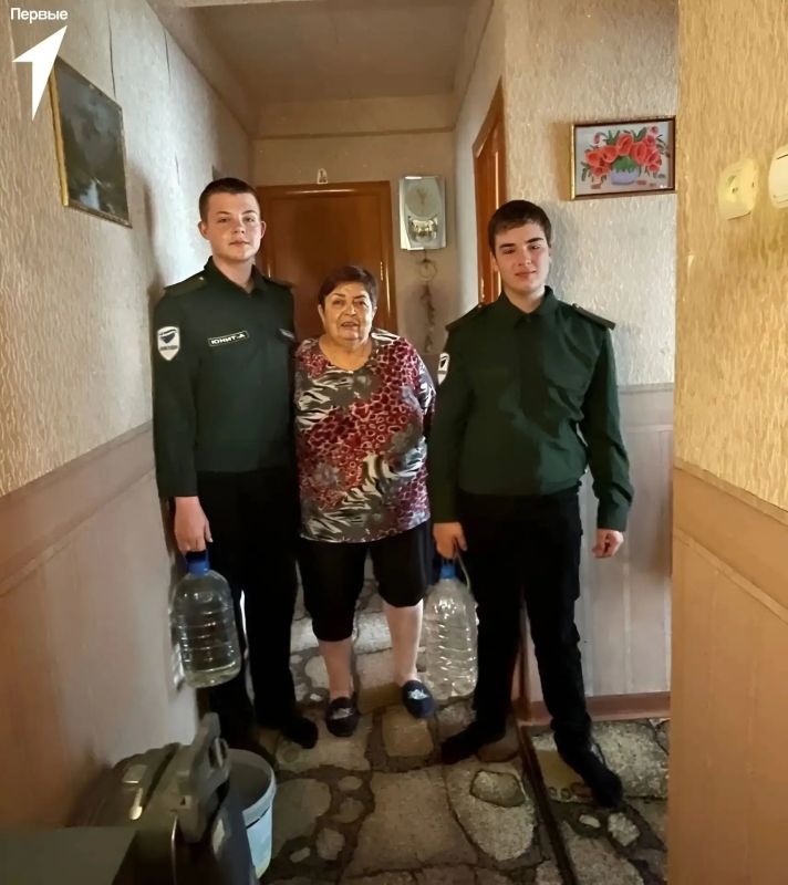 Игорь Мартынов: Маленькие добрые дела. Волонтёры Движение Первых городского округа Енакиево вновь показали, что помощь и забота о людях — это не просто слова Игорь Мартынов: Маленькие добрые дела. Волонтёры Движение Первых городского округа Енакиево вновь показали, что помощь и забота о людях — это не просто слова