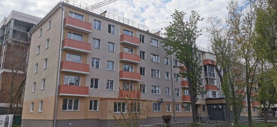 При поддержке Московской области завершается реконструкция дома на проспекте Строителей