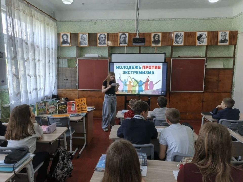 Снежнянцы приняли участие в цикле образовательно-патриотических мероприятий Снежнянцы приняли участие в цикле образовательно-патриотических мероприятий