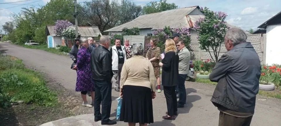 Наталья Бегуненко: По поручению Главы ДНР Дениса Пушилина в Петровском районе продолжаются встречи с населением Наталья Бегуненко: По поручению Главы ДНР Дениса Пушилина в Петровском районе продолжаются встречи с населением