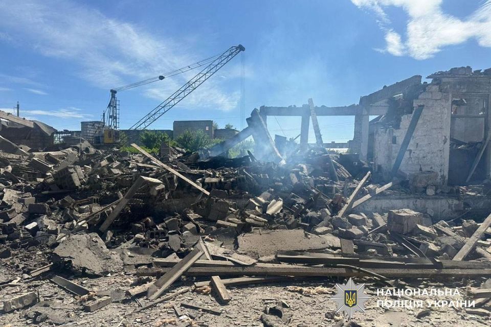 Последствия ночных ударов по Дружковке Последствия ночных ударов по Дружковке