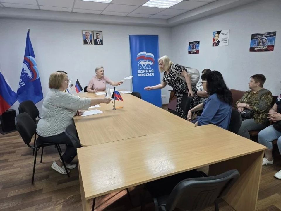 Руководитель Управы Калининского района Горловки провела выездной прием граждан Руководитель Управы Калининского района Горловки провела выездной прием граждан