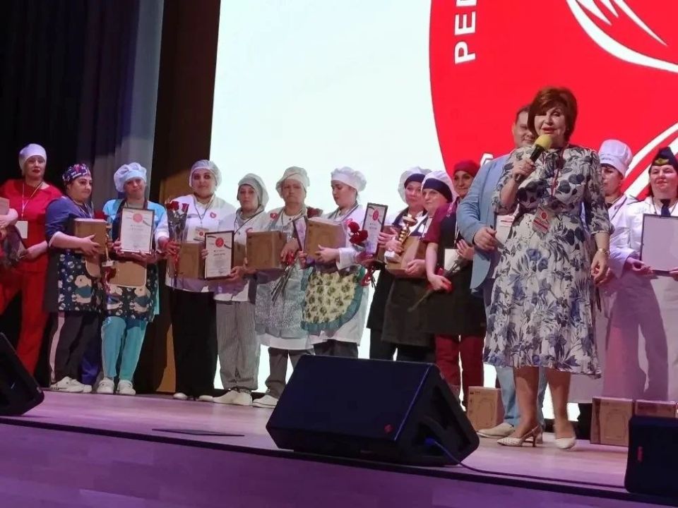 Состоялся очный тур регионального этапа Всероссийского конкурса «Лучшая школьная столовая — 2026» среди общеобразовательных организаций Донецкой Народной Республики Состоялся очный тур регионального этапа Всероссийского конкурса «Лучшая школьная столовая — 2026» среди общеобразовательных организаций Донецкой Народной Республики