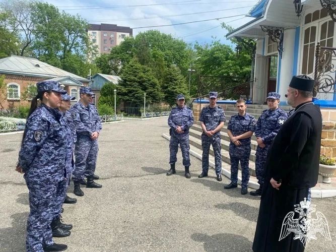 Росгвардейцы в Карачаево-Черкесии приняли участие в богослужении Росгвардейцы в Карачаево-Черкесии приняли участие в богослужении