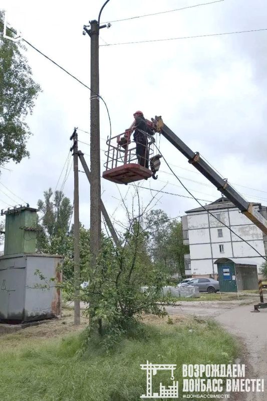 Амурская область приступила к обновлению уличного освещения в Амвросиевке Амурская область приступила к обновлению уличного освещения в Амвросиевке