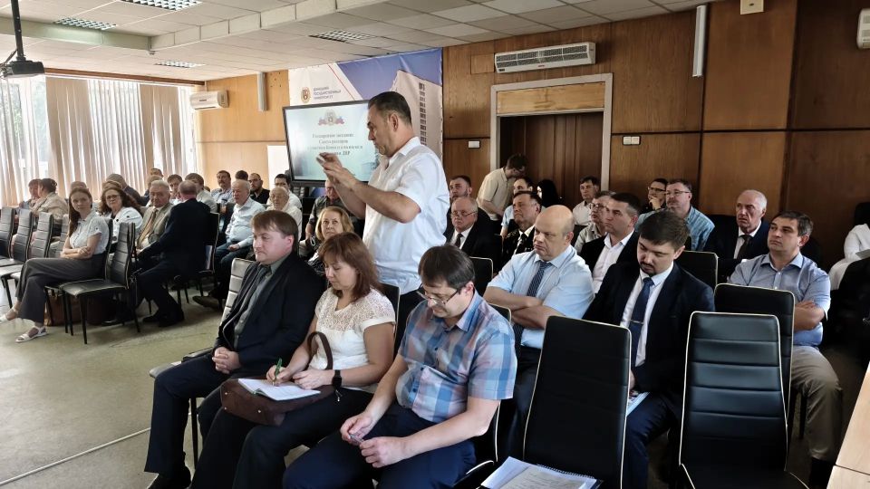 На Совете ректоров вузов ДНР обсудили проекты для Стратегии социально-экономического развития республики На Совете ректоров вузов ДНР обсудили проекты для Стратегии социально-экономического развития республики