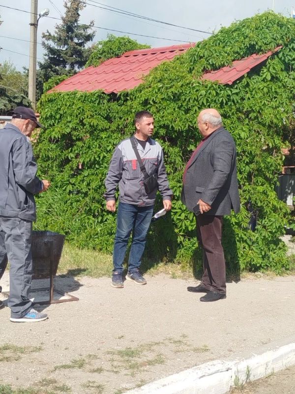 Начальник Ялтинского территориального отдела Администрации, Сергей Спахи, провёл рабочую встречу с сотрудниками Ялтинского участка ГУП «Черноморнефтегаз»