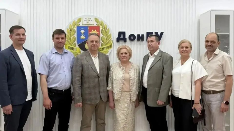 В ДонГУ открыли первый в республике студенческий коворкинг-центр ПСБ