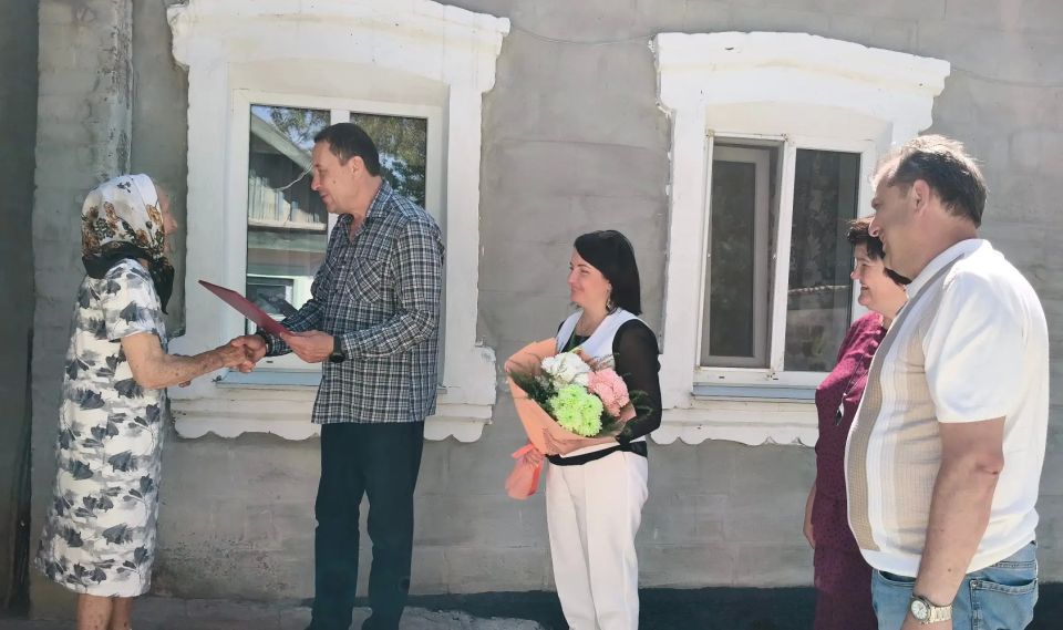 Константин Зинченко: Поздравление с 90-летием Лидии Павловны Таран, жительницы села Валерьяновка Константин Зинченко: Поздравление с 90-летием Лидии Павловны Таран, жительницы села Валерьяновка