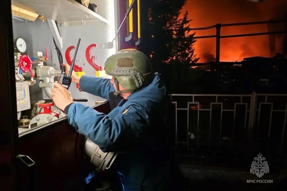 ВСУ ударили ночью с помощью БПЛА по кондитерской фабрике в Макеевке: погибла женщина ВСУ ударили ночью с помощью БПЛА по кондитерской фабрике в Макеевке: погибла женщина