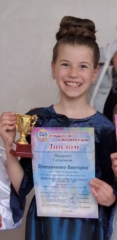 Поздравляем талантливых вокалисток МКУДО "Володарская ДМШ им Д.К.Патричи" с блестящей победой на Международном конкурсе исполненительского мастерства "Радуга талантов" г.Таганрог