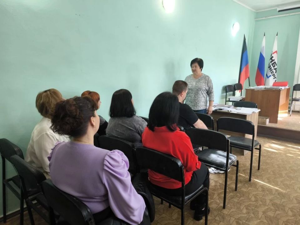 Депутат Амвросиевского муниципального совета Ольга Чернявская провела встречу с коллективом филиала "Амвросиевкатеплосеть"